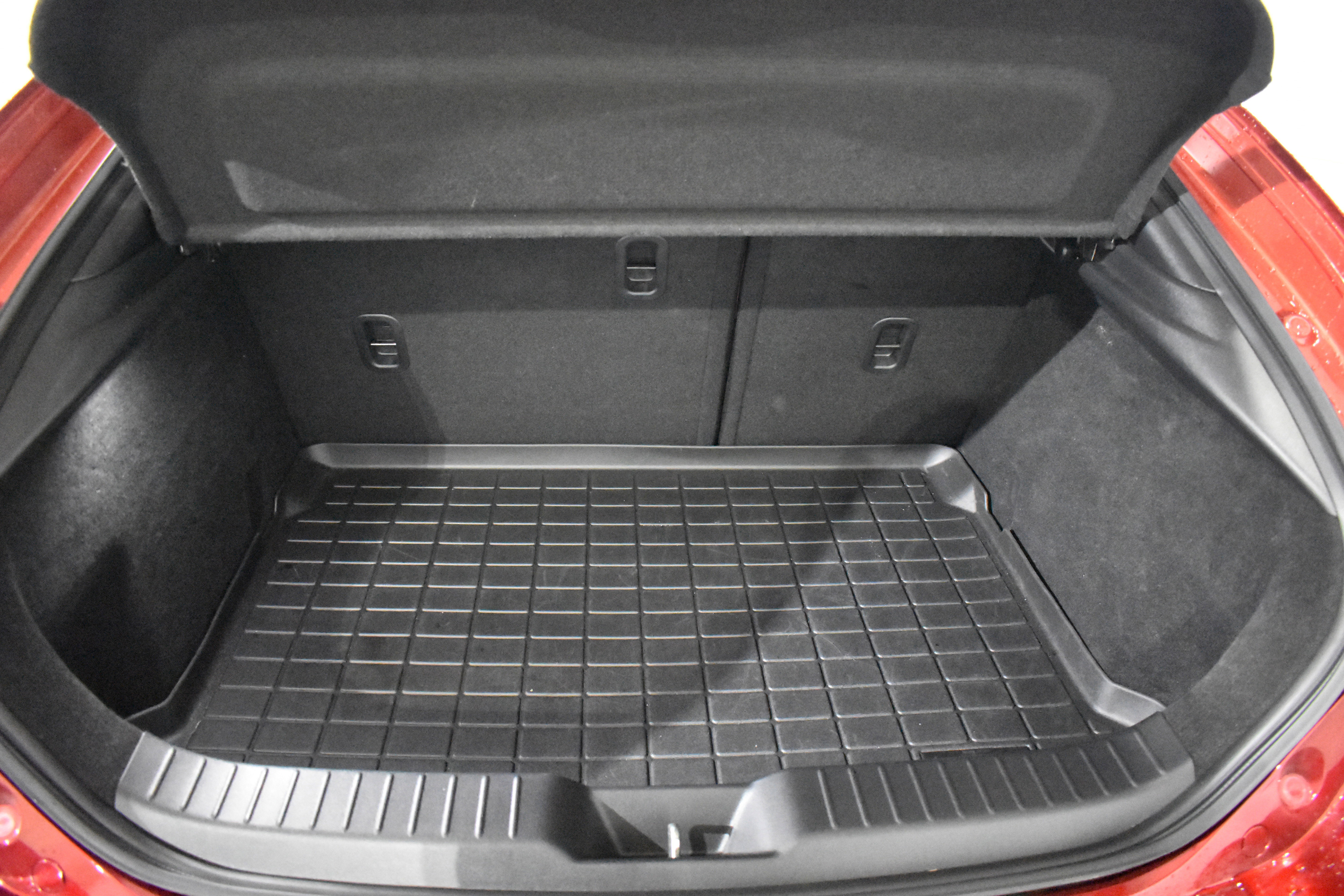 Used 2020 MAZDA MAZDA3 Hatchback w/ Premium Package image 34