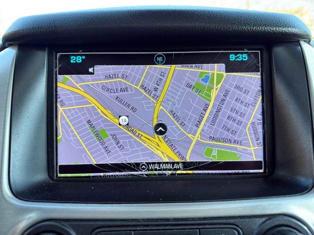 Used 2017 GMC Yukon XL SLT w/ Open Road Package image 19