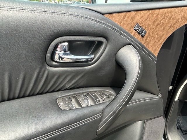 Used 2017 INFINITI QX80 4WD w/ Driver Assistance Package image 24
