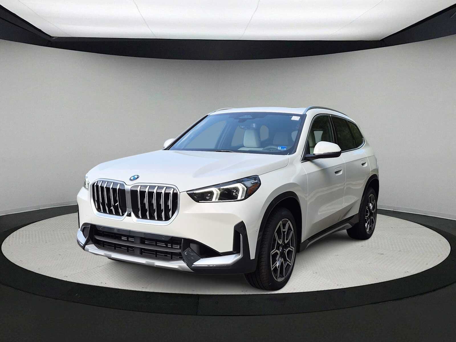 New 2027 BMW X1 xDrive28i AWD/4WD image 4