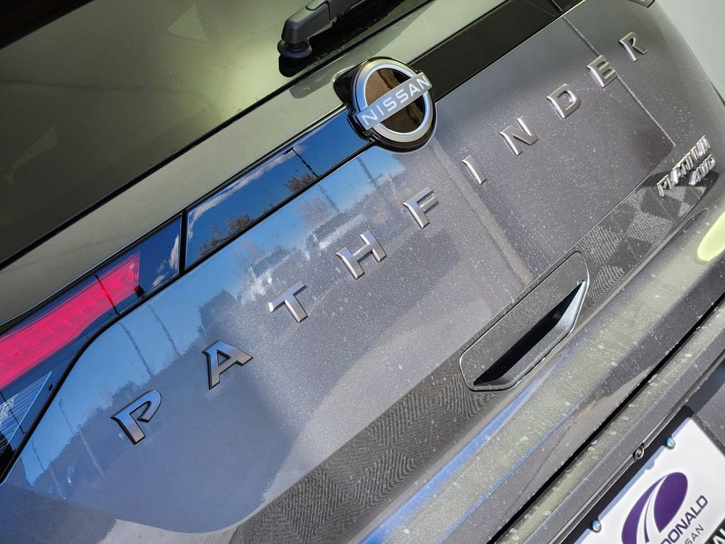 New 2026 Nissan Pathfinder Platinum w/ Cargo Package image 8
