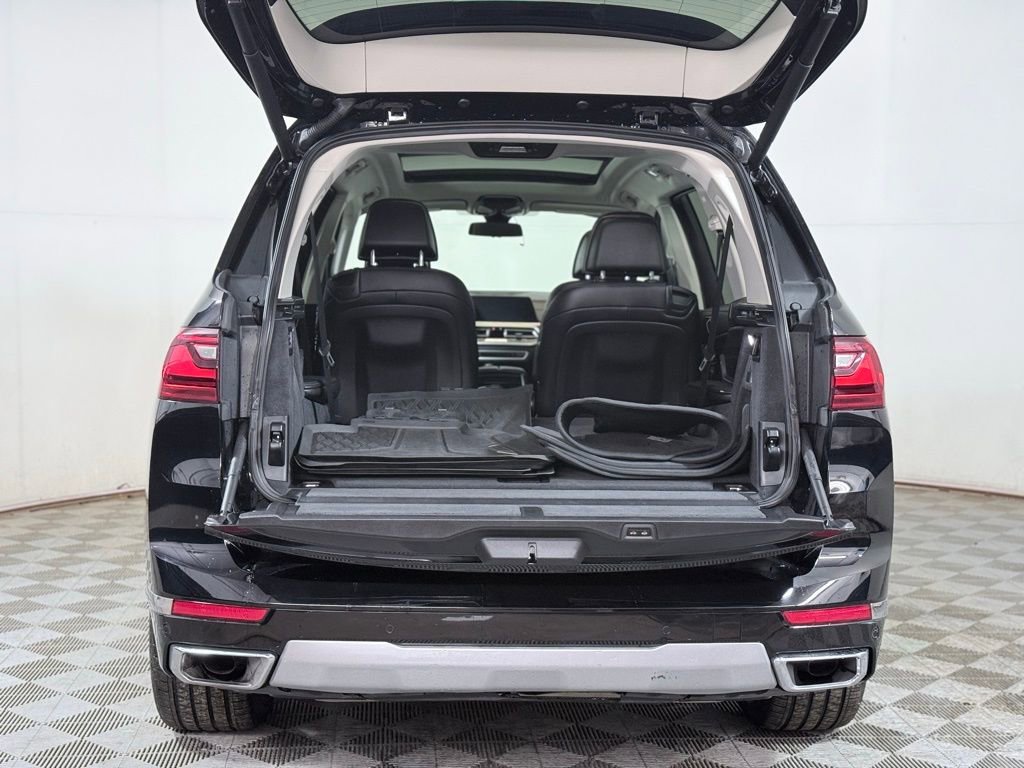Used 2020 BMW X7 xDrive40i w/ Luxury Seating Package image 6