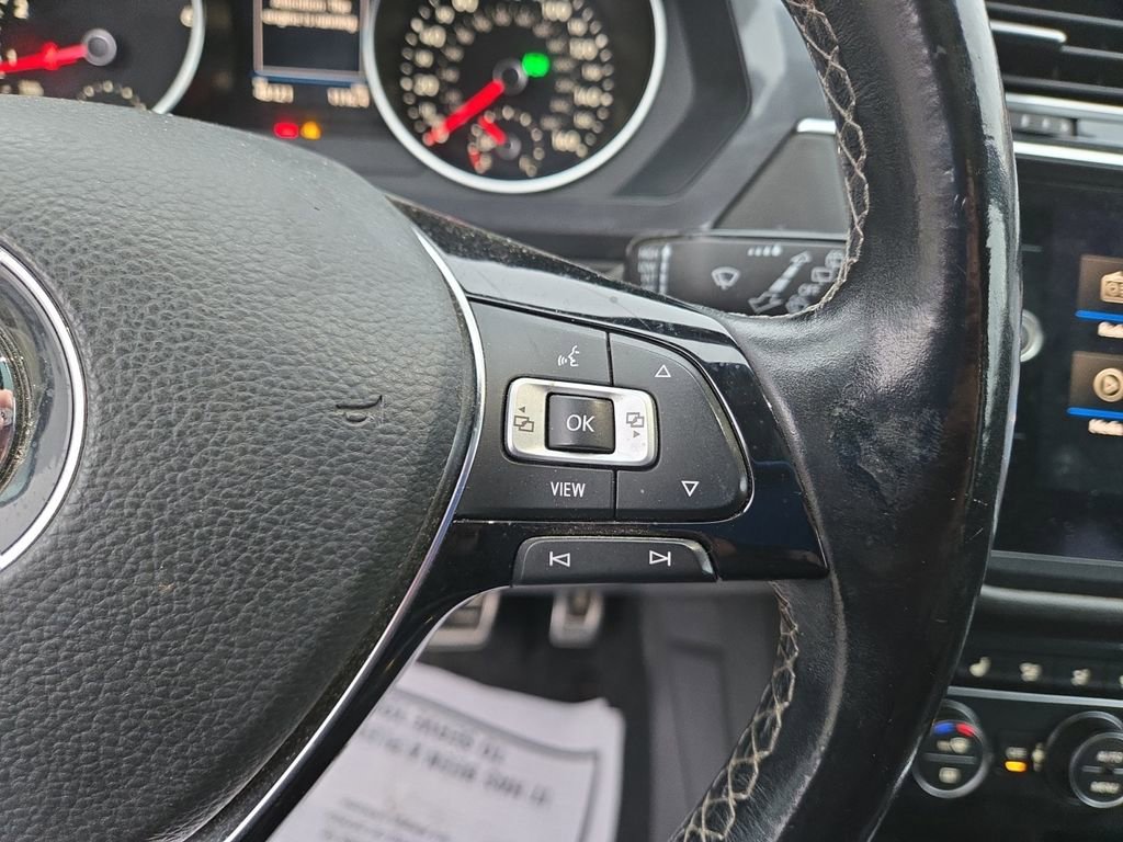 Used 2021 Volkswagen Tiguan SE R-Line image 18