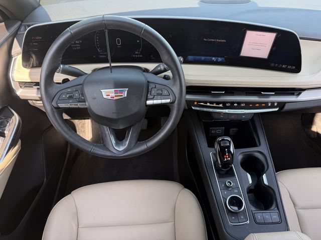 Used 2024 Cadillac XT4 Luxury FWD image 11