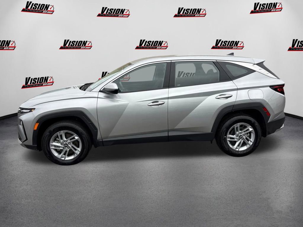 Certified 2025 Hyundai Tucson SE image 8