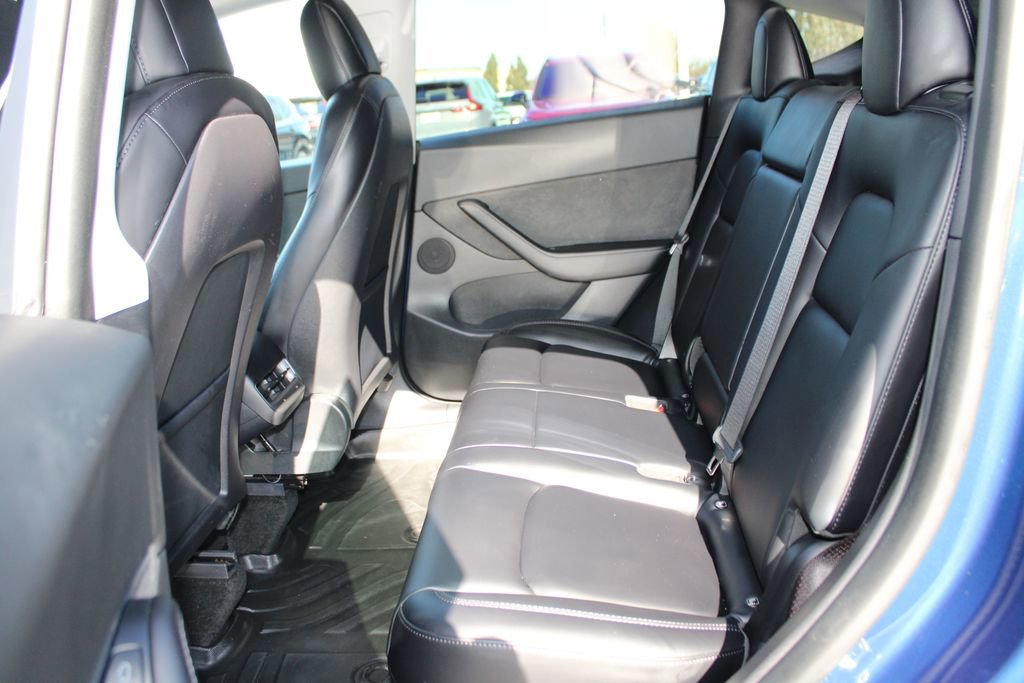 Used 2021 Tesla Model Y Performance image 14