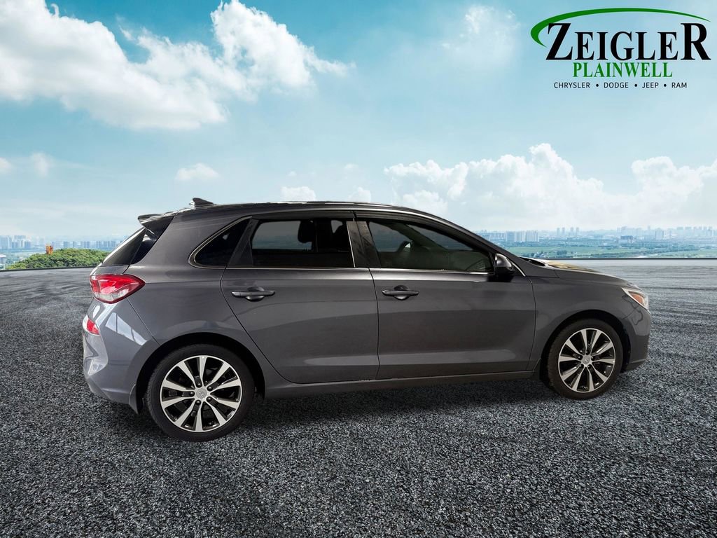Used 2018 Hyundai Elantra GT FWD image 11