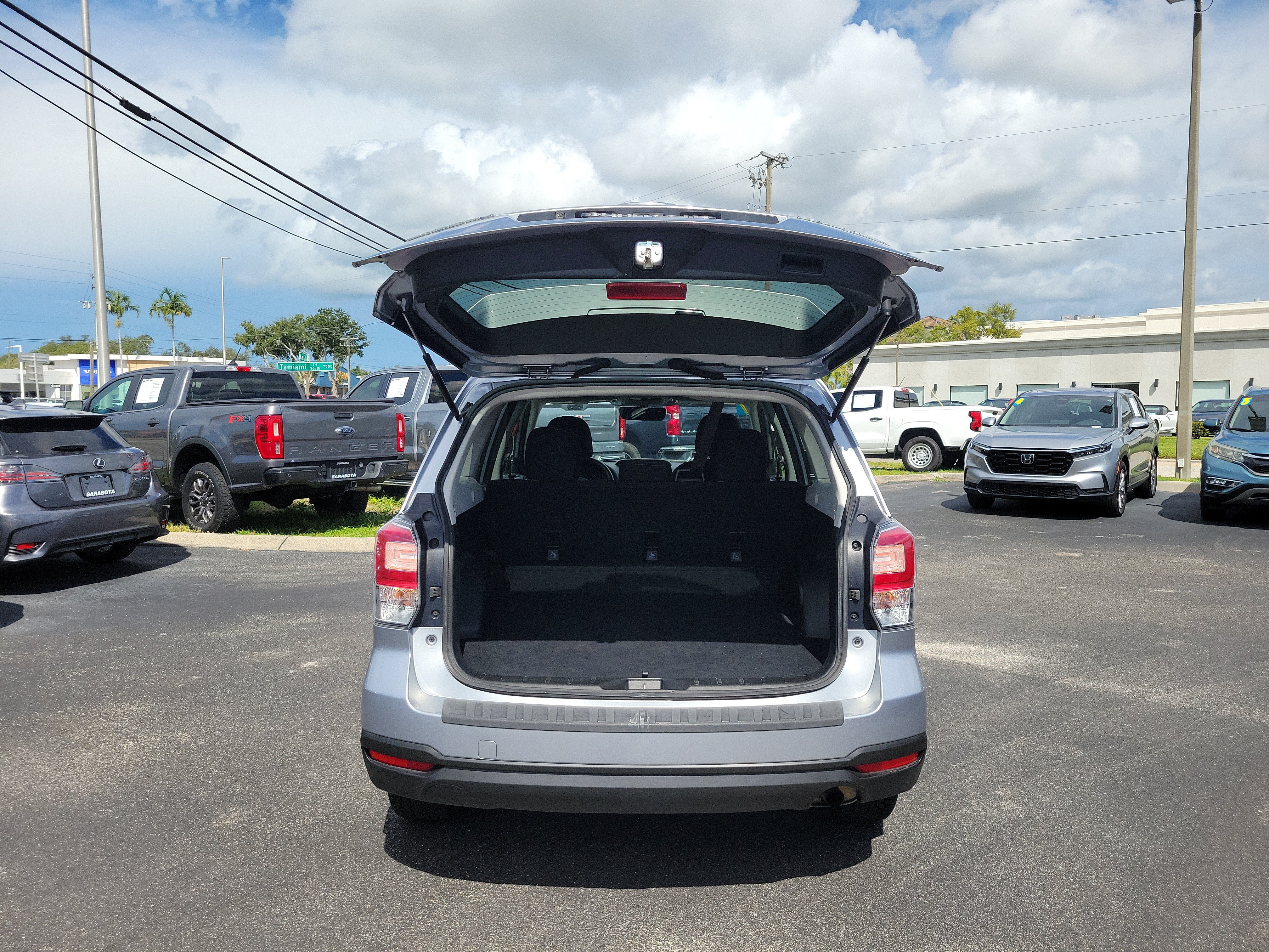 Used 2017 Subaru Forester 2.5i Premium w/ All-Weather Package AWD/4WD image 11