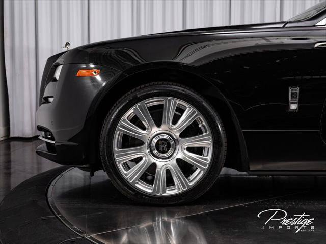 Used 2018 Rolls-Royce Dawn RWD image 13