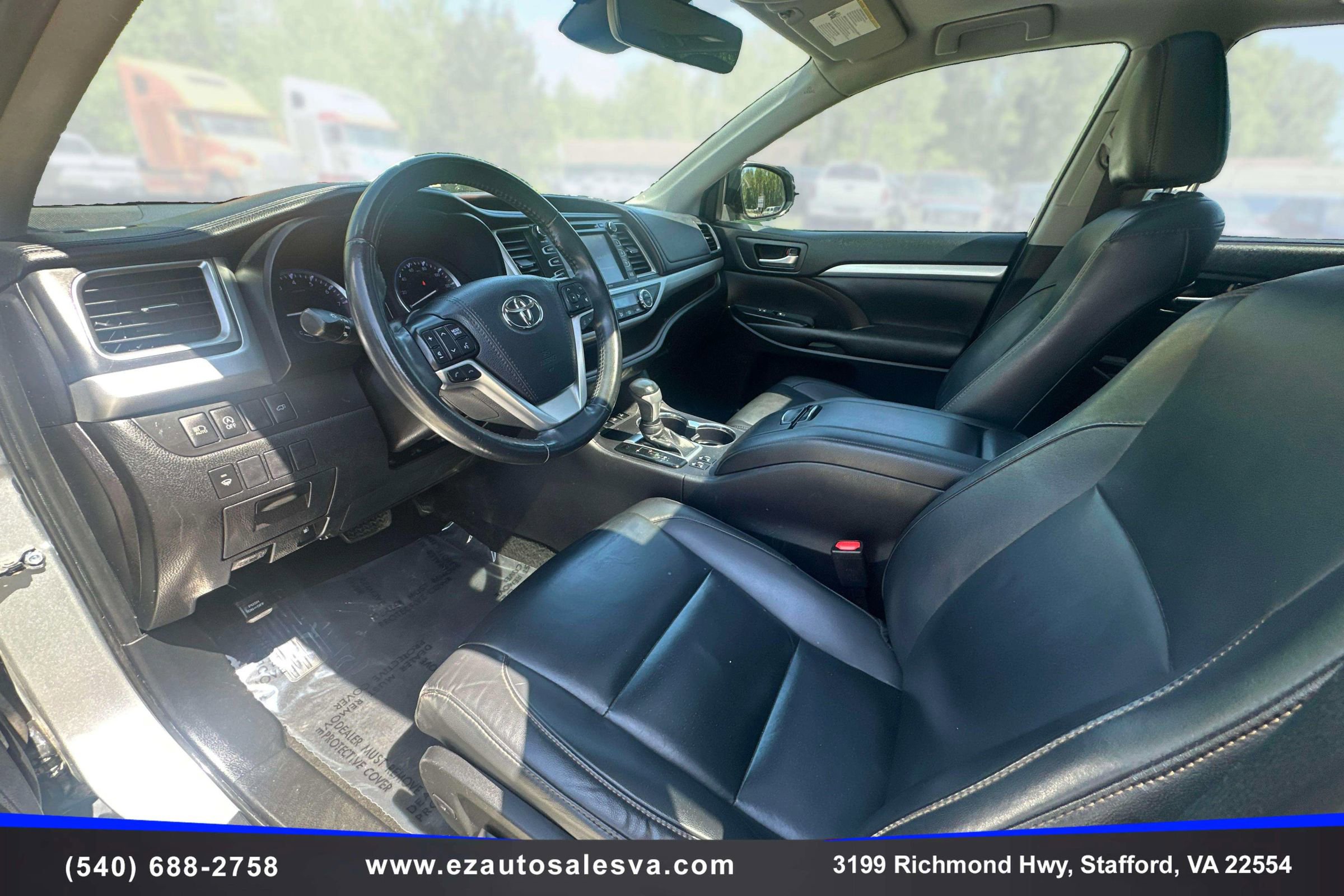 Used 2019 Toyota Highlander XLE AWD/4WD image 16