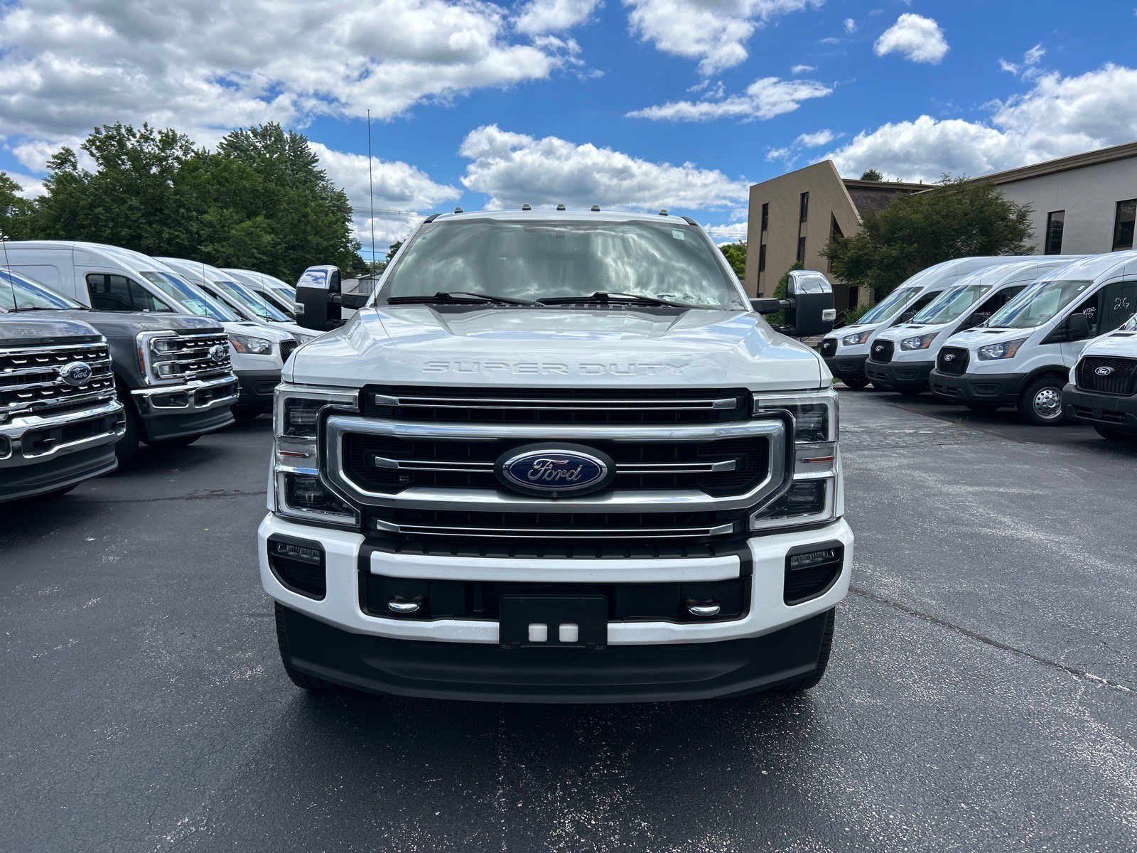 Certified 2020 Ford F350 Platinum w/ FX4 Off-Road Package AWD/4WD image 2