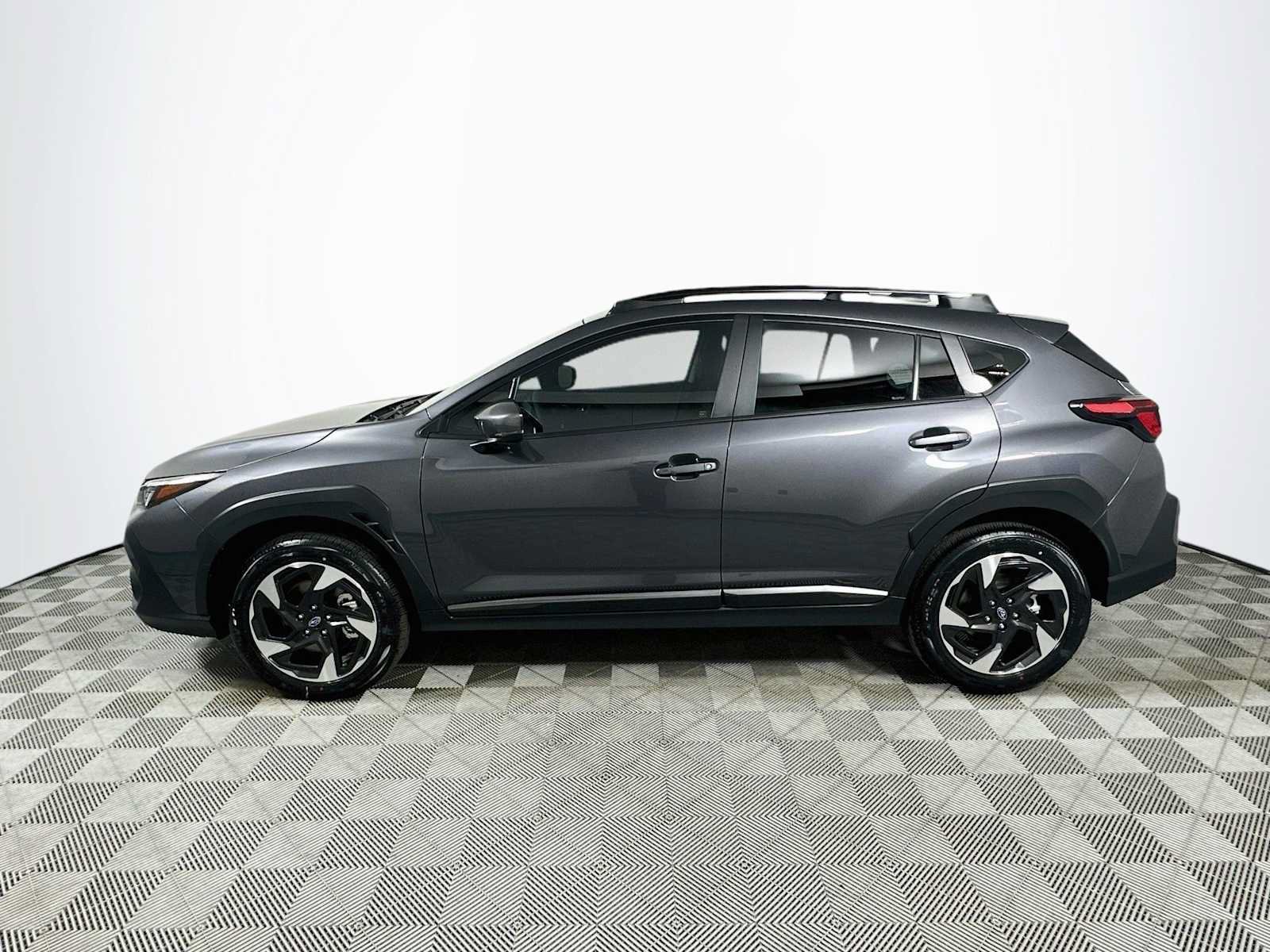 Used 2025 Subaru Crosstrek 2.5i Limited w/ Popular Package #3A AWD/4WD image 4