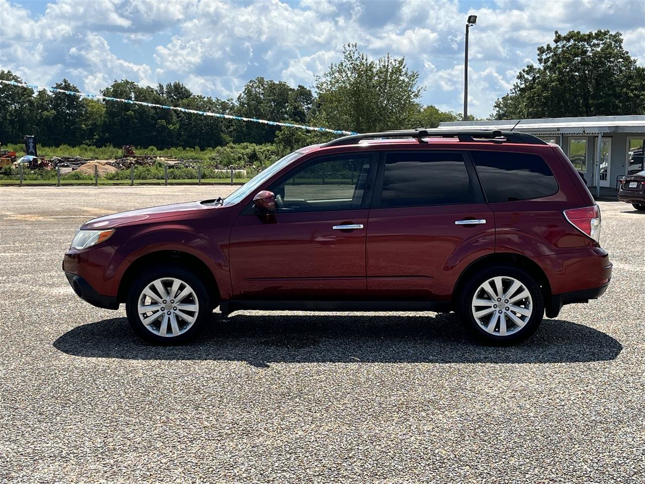 Used 2011 Subaru Forester 2.5X Premium w/ All-Weather Pkg AWD/4WD image 11