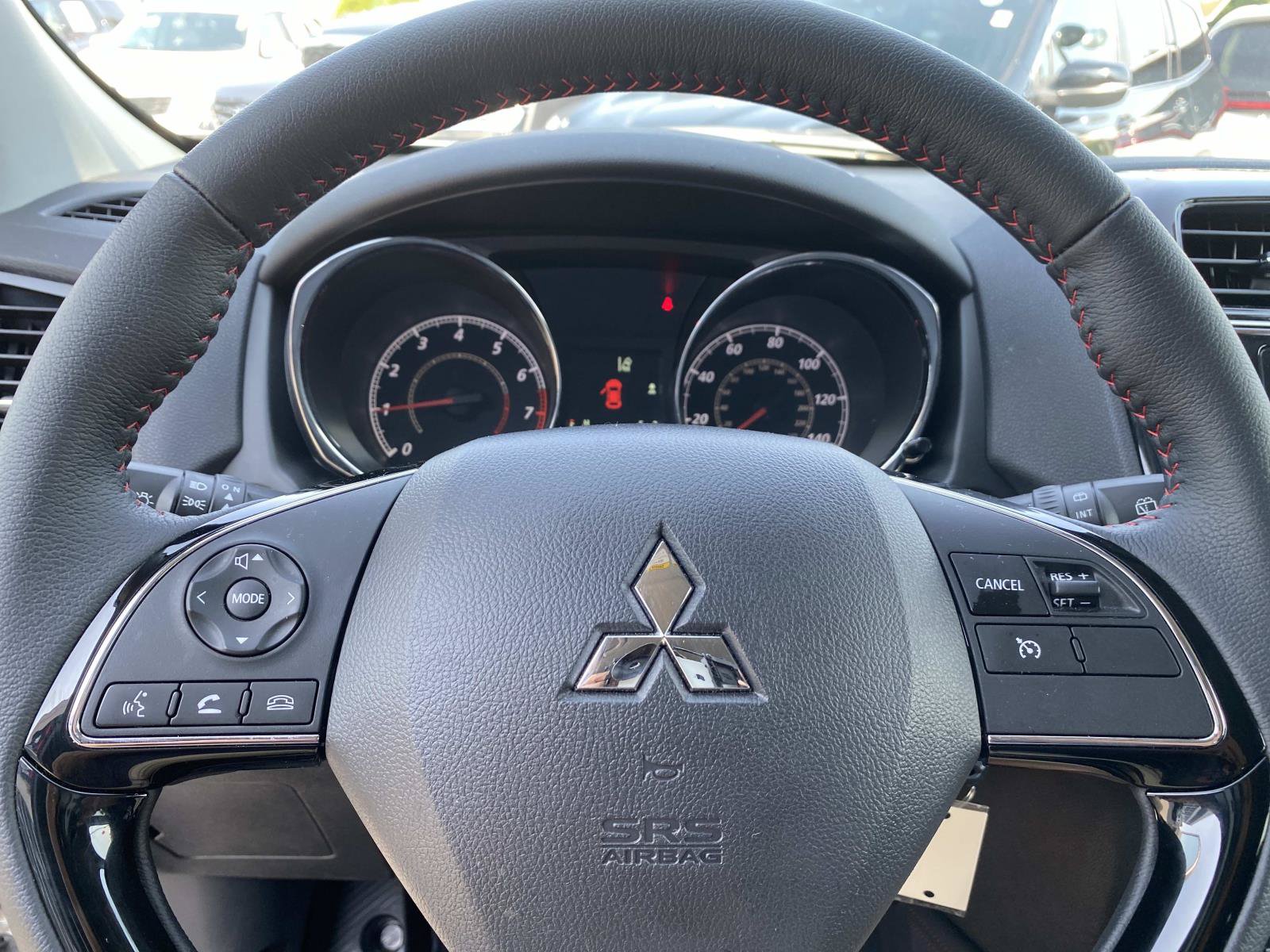 Used 2026 Mitsubishi Outlander Sport LE AWD/4WD image 16