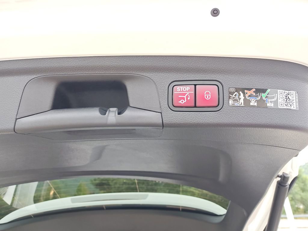 New 2026 Mercedes-Benz GLE 450 4MATIC image 12