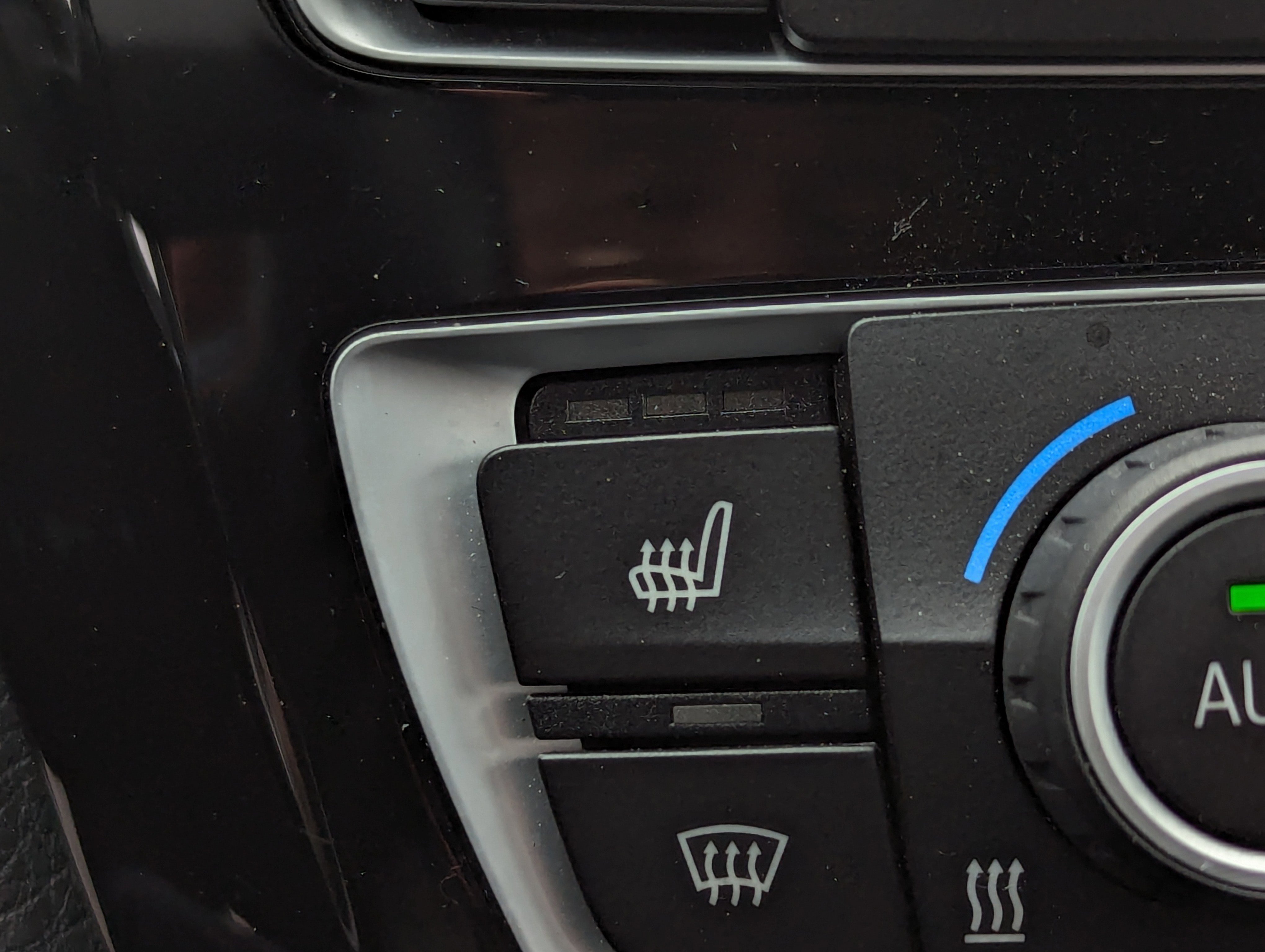 Used 2018 BMW M3 image 25