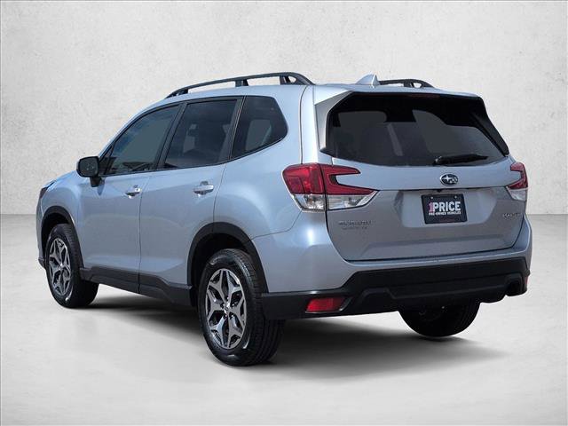 Used 2023 Subaru Forester Premium image 8