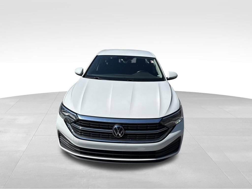 Used 2024 Volkswagen Jetta S image 3