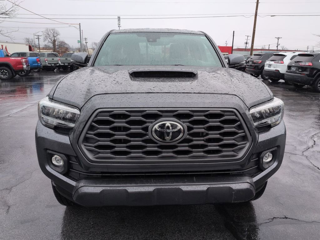 Used 2021 Toyota Tacoma TRD Sport w/ TRD Premium Sport Package image 8