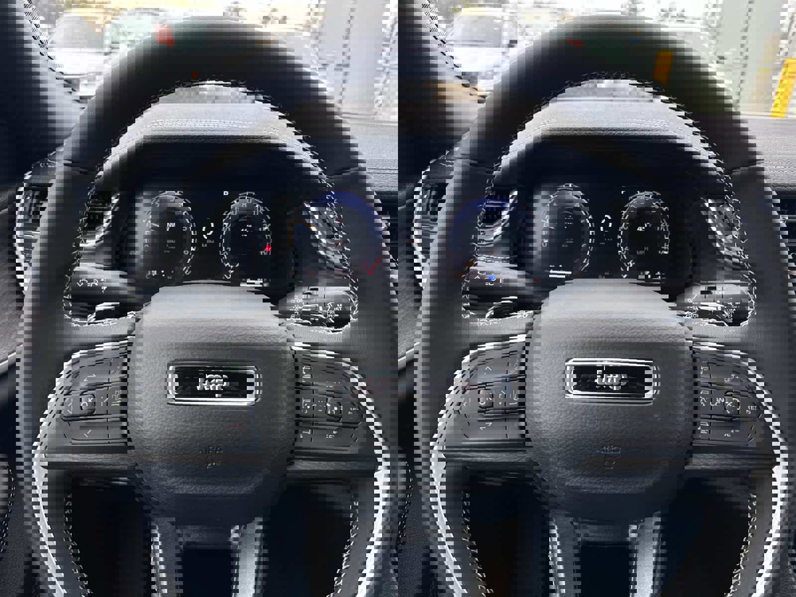 New 2025 Jeep Grand Cherokee Limited AWD/4WD image 18