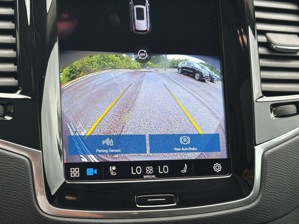 Used 2023 Volvo XC90 B6 Plus AWD/4WD image 32