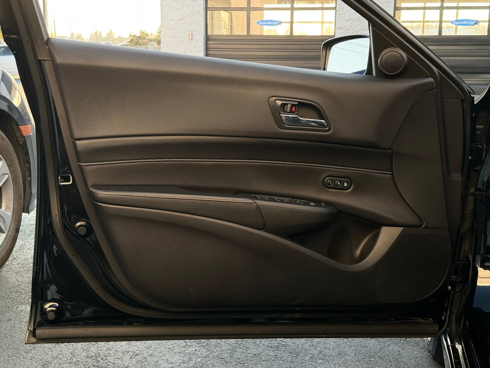 Used 2018 Acura ILX w/ Technology Plus & A-SPEC image 12