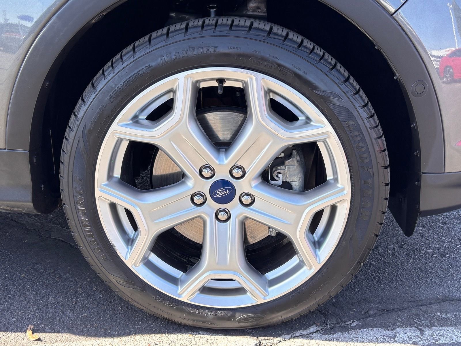 Used 2019 Ford Escape Titanium AWD/4WD image 11