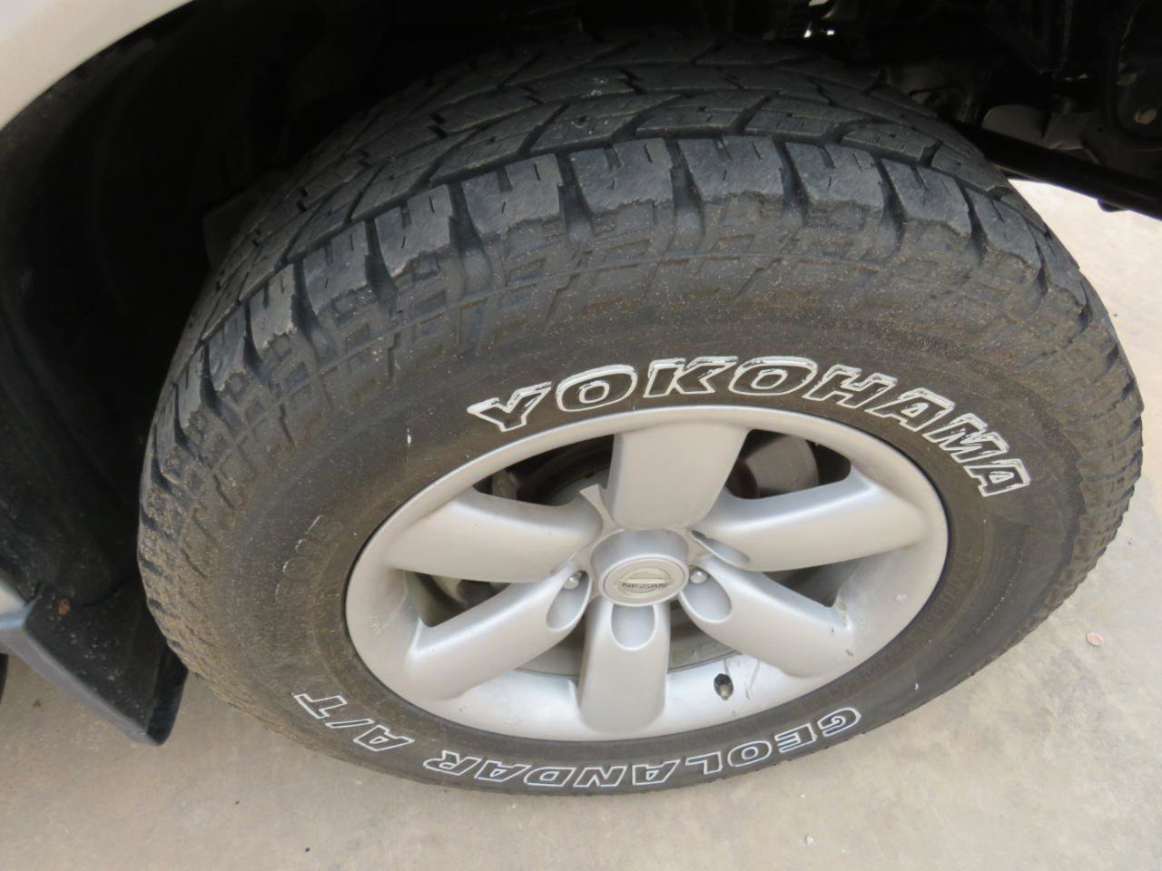 Used 2015 Nissan Titan SV w/ Tow Package AWD/4WD image 27