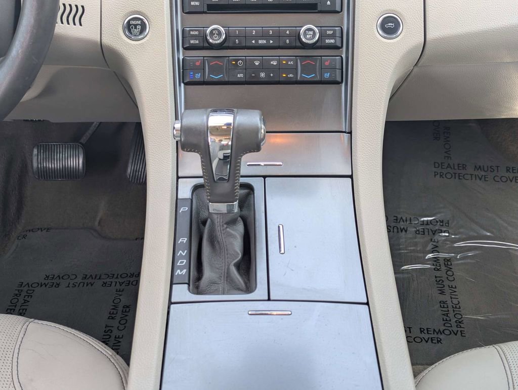 Used 2012 Ford Taurus Limited image 17