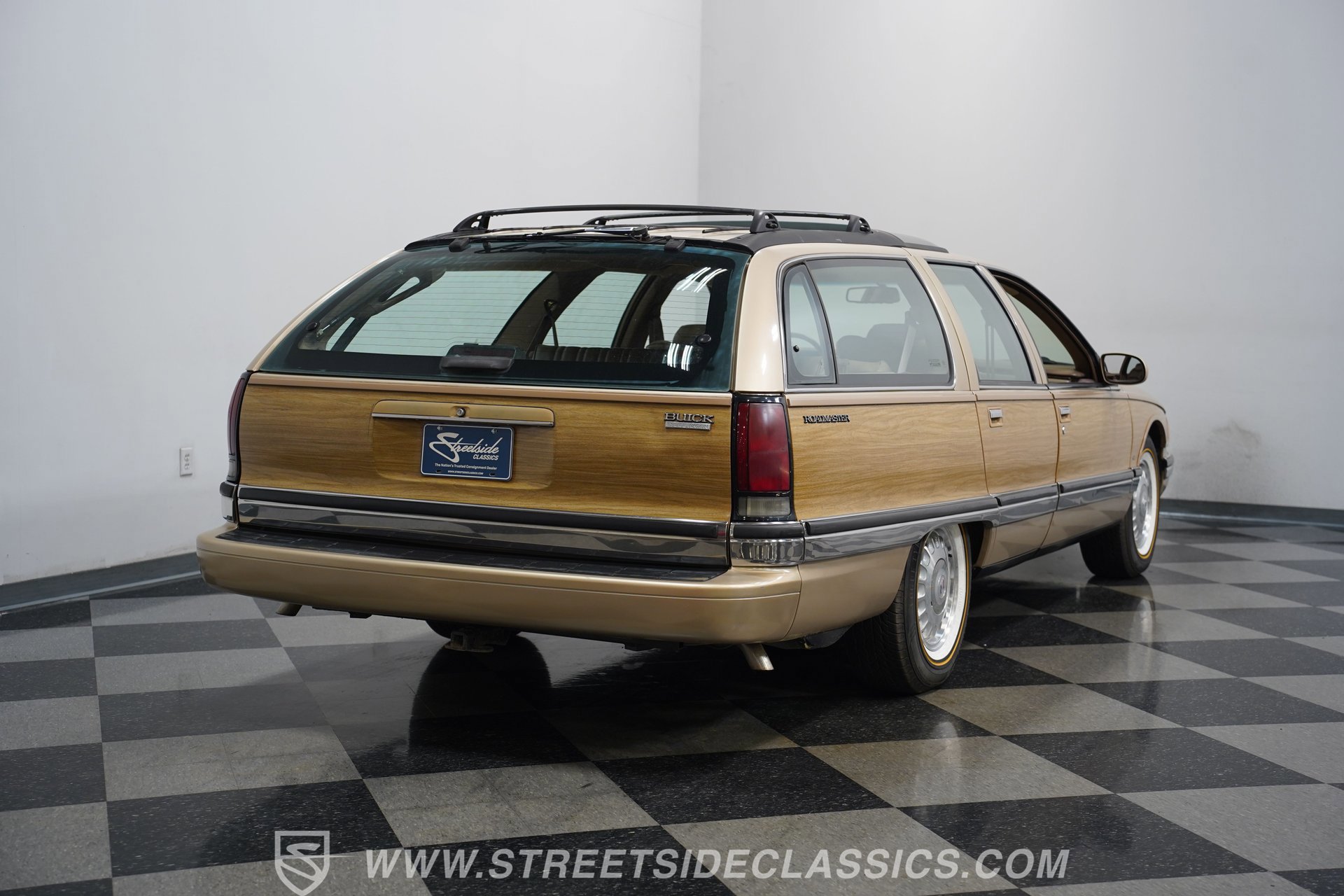 Used 1996 Buick Roadmaster Estate RWD image 12