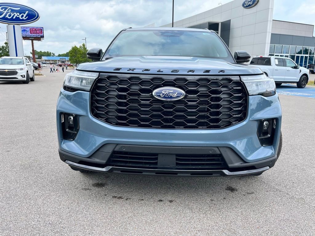New 2026 Ford Explorer ST-Line AWD/4WD image 2