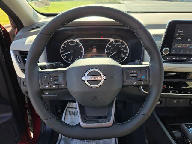 Certified 2025 Nissan Rogue SV AWD/4WD image 25