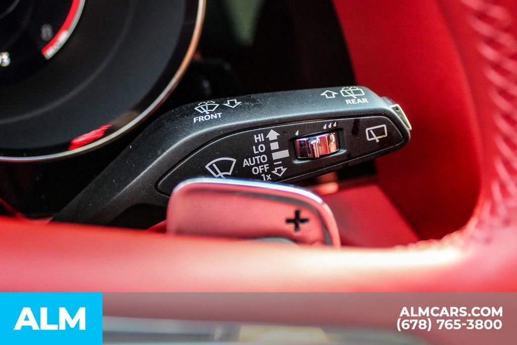 Used 2023 Bentley Bentayga image 32