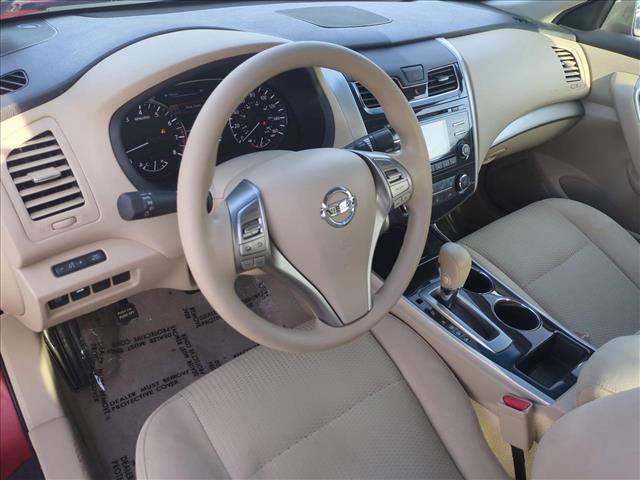 Used 2014 Nissan Altima 2.5 S w/ Sport Value Package image 10