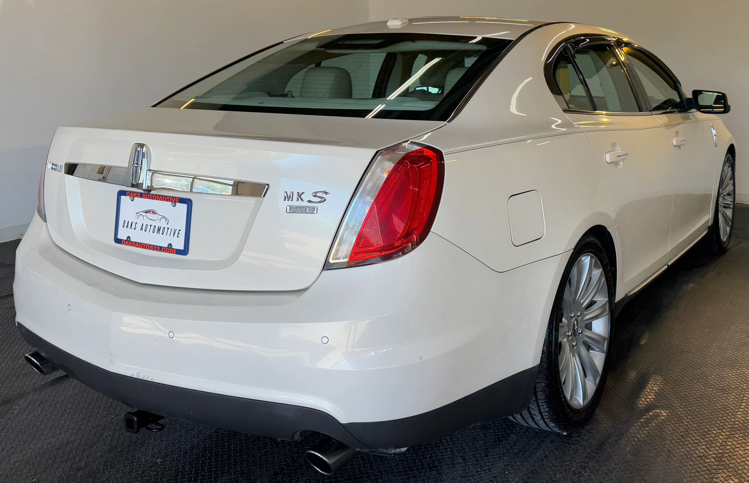 Used 2009 Lincoln MKS AWD image 6