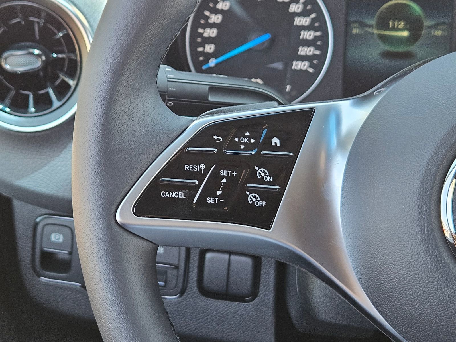 Used 2024 Mercedes-Benz eSprinter 170 Cargo image 18