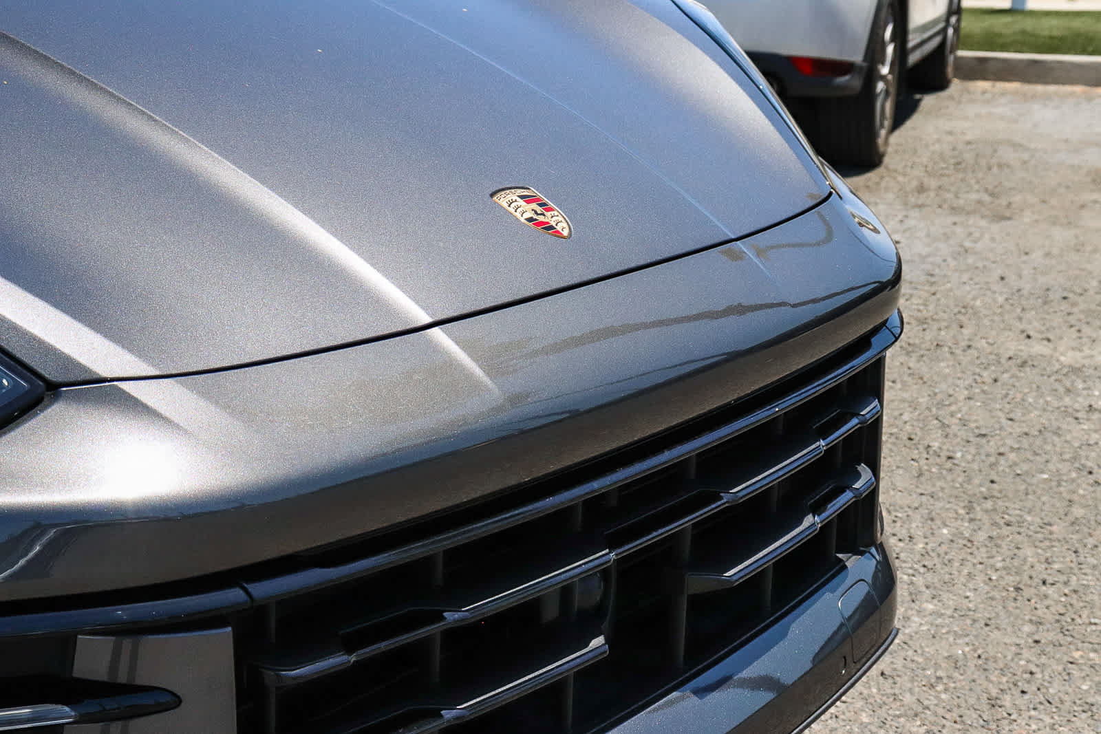 Used 2024 Porsche Cayenne AWD/4WD image 6