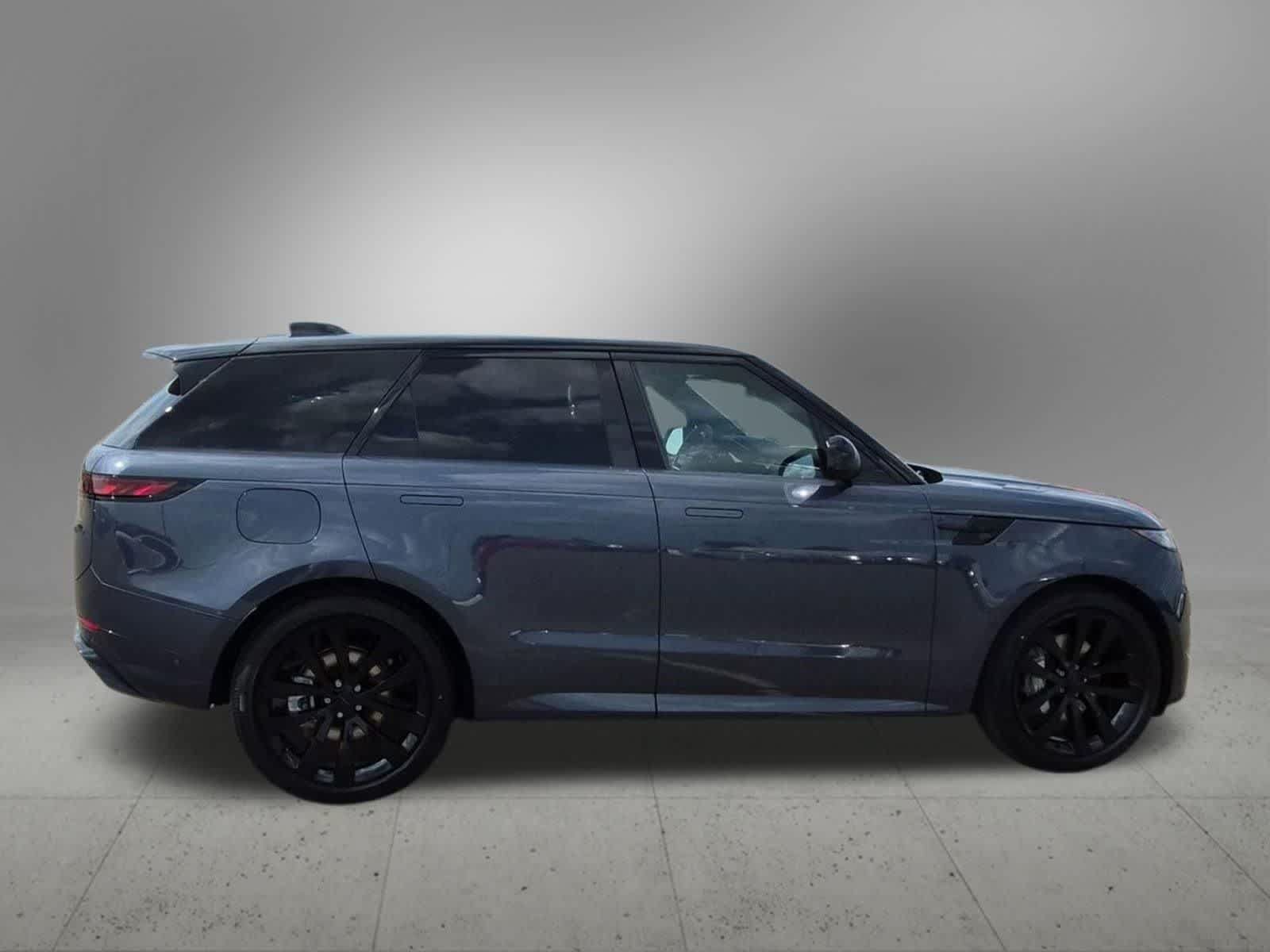 New 2027 Land Rover Range Rover Sport Dynamic SE AWD/4WD image 7