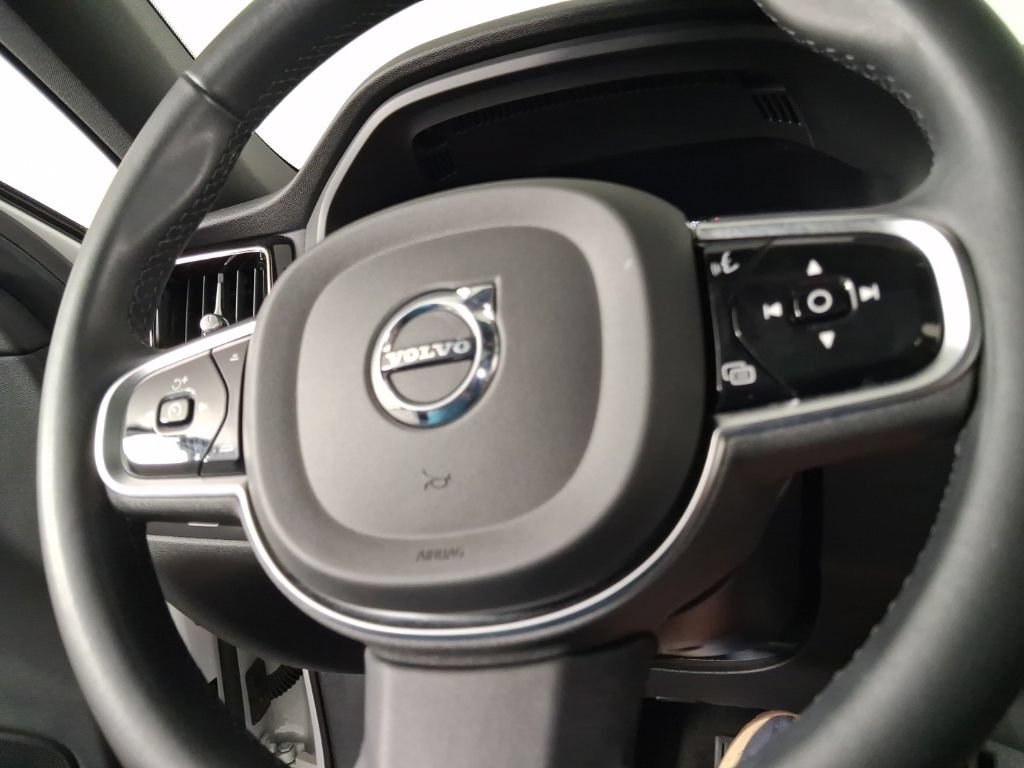 Certified 2023 Volvo XC60 B5 Plus w/ Climate Package AWD/4WD image 29