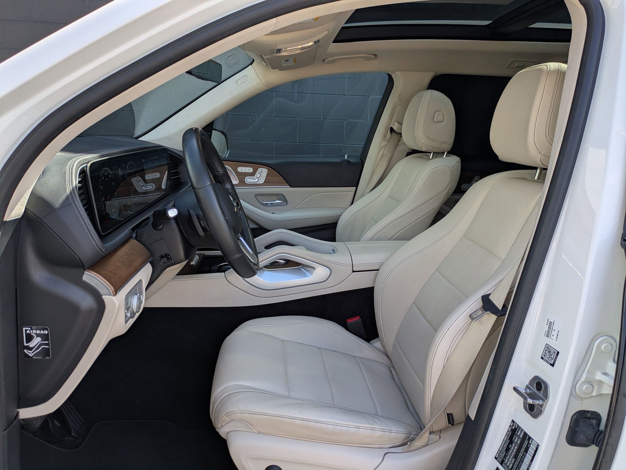 Used 2022 Mercedes-Benz GLS 450 4MATIC image 23