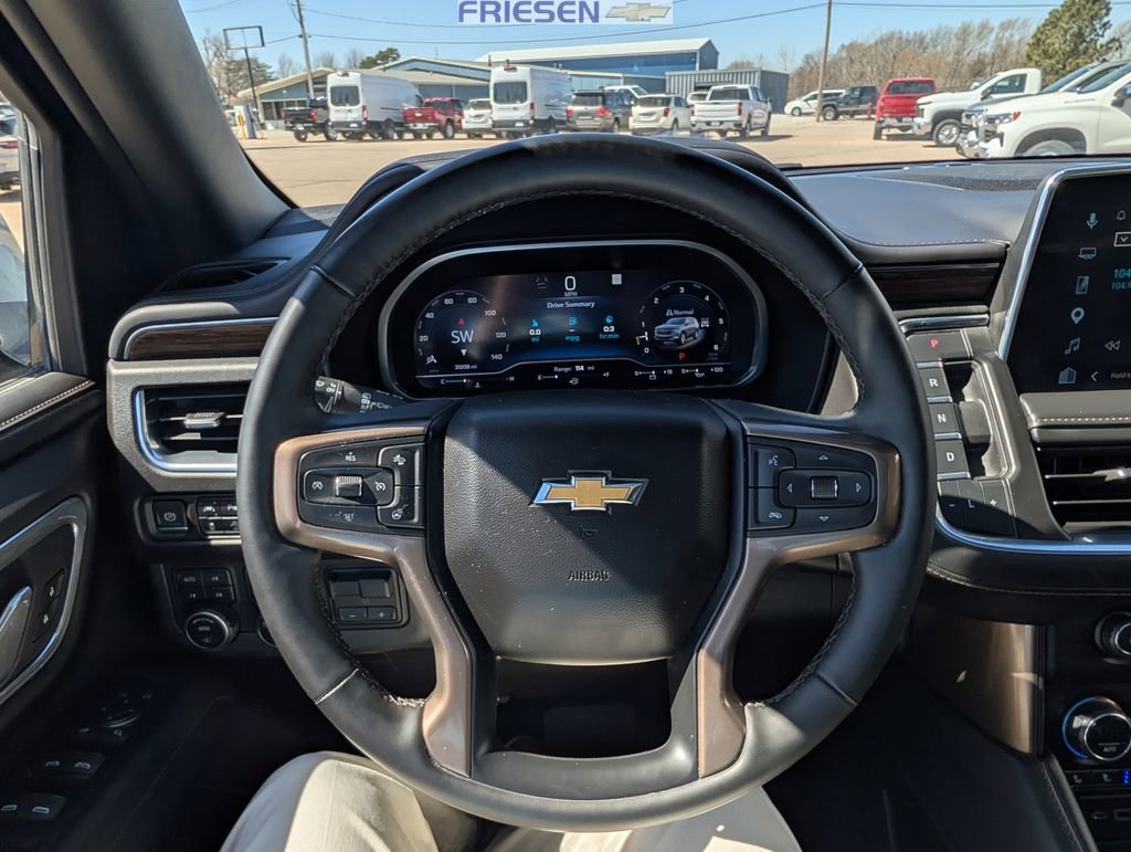 Used 2023 Chevrolet Suburban High Country image 15