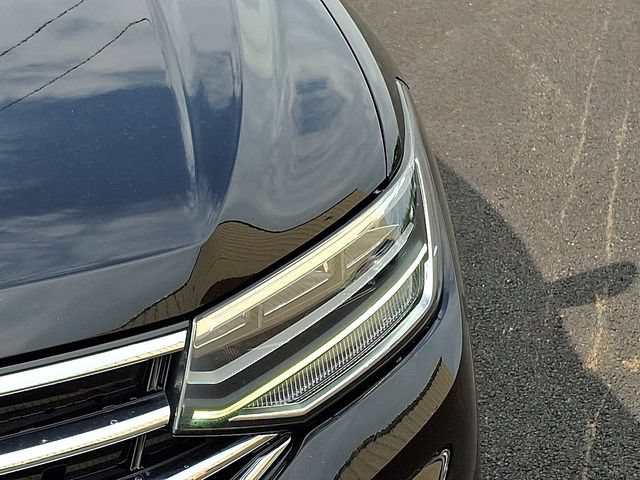 Used 2022 Volkswagen Tiguan SE AWD/4WD image 9