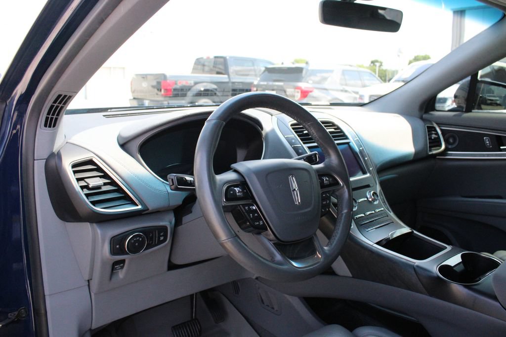 Used 2020 Lincoln Nautilus Reserve w/ Equipment Group 201A AWD/4WD image 2
