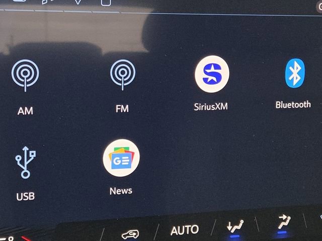 New 2026 Chevrolet Equinox EV LT image 5