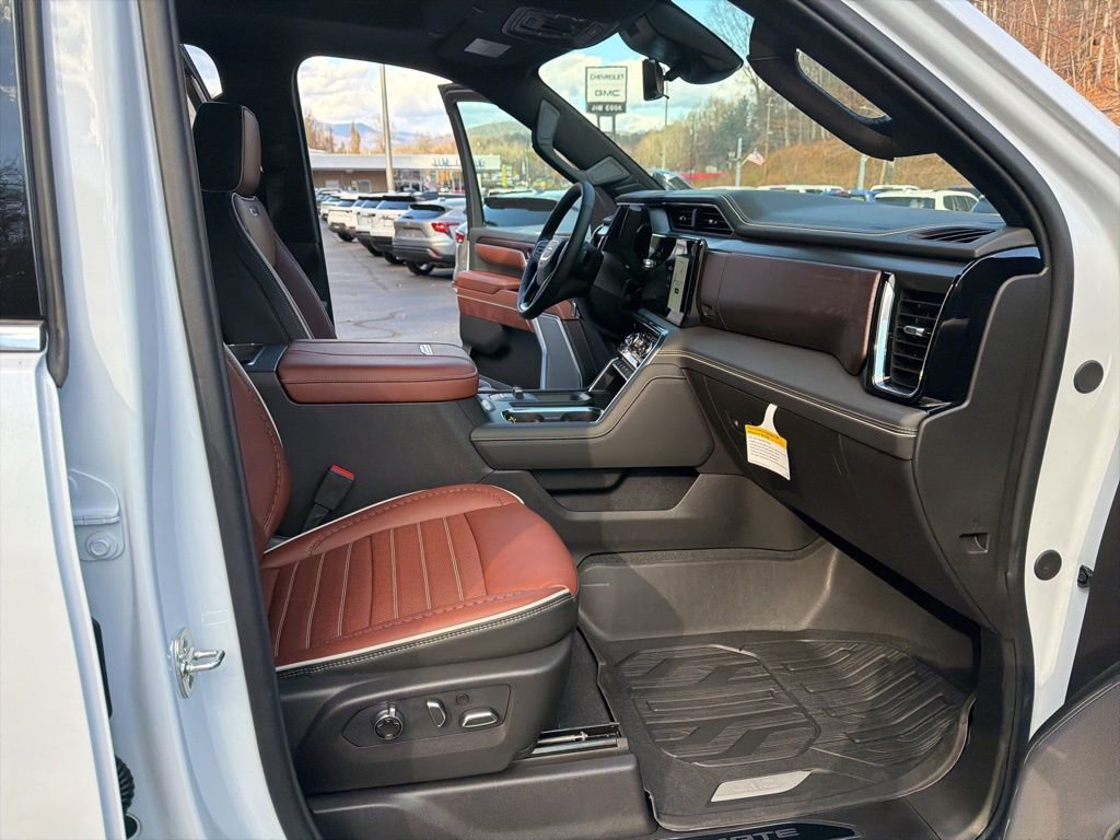 New 2026 GMC Sierra 2500 Denali Ultimate image 15