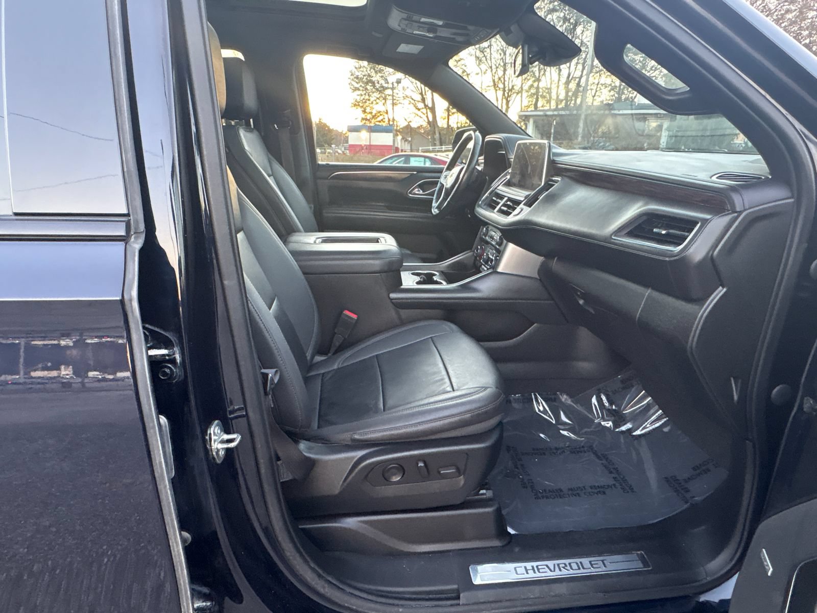 Used 2023 Chevrolet Tahoe Z71 AWD/4WD image 9