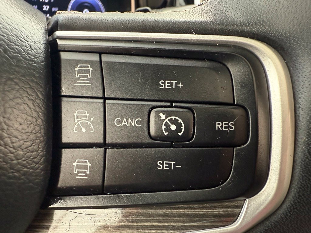 Used 2022 Jeep Wagoneer Series II w/ Premium Group I AWD/4WD image 40