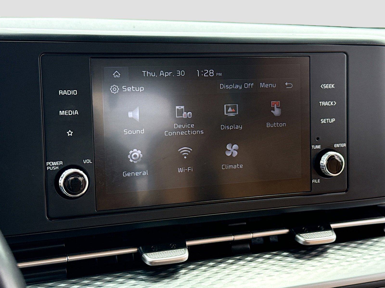 Used 2023 Kia Carnival LX FWD image 10