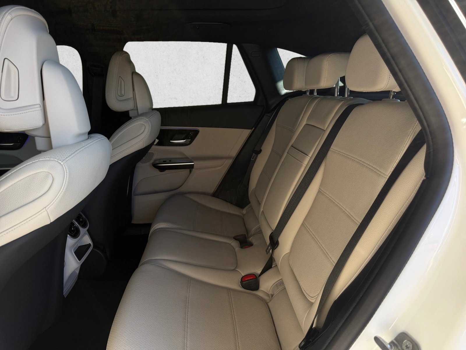 New 2027 Mercedes-Benz GLC 300 4MATIC image 17