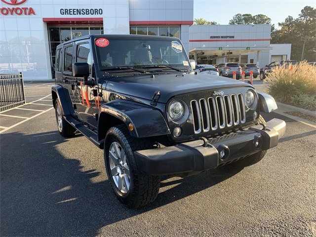 Used 2017 Jeep Wrangler Unlimited Sahara w/ Connectivity Group image 2